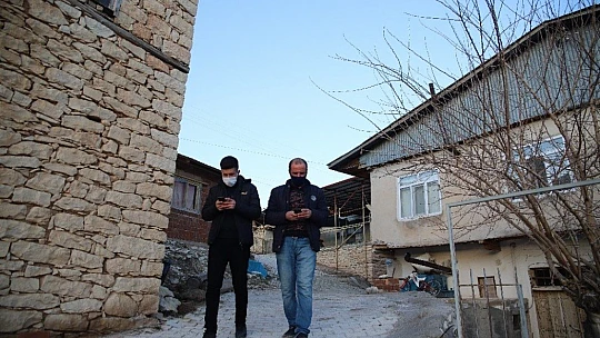 Bu köy, 3 ilin ortasında ama telefonlar çekmiyor