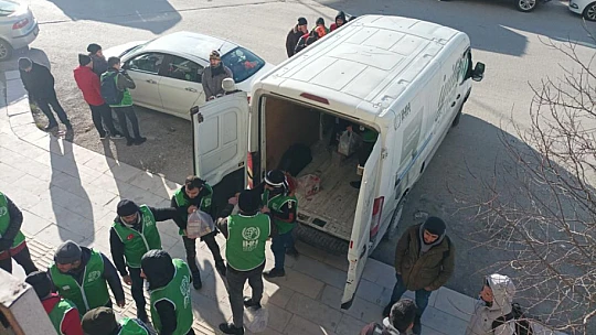 İHH Elazığ İnsani Yardım Derneği deprem bölgesinde