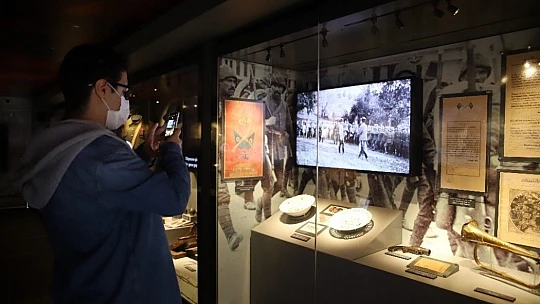 Çanakkale Savaşları Mobil Müzesi'nin 40'ıncı durağı Elazığ oldu