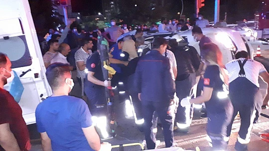 Elazığ'da trafik kazası: 1'i ağır, 2 yaralı