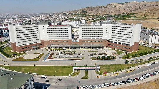 Covid-19 hastası sıfırlanan Fethi Sekin Şehir Hastanesi'nde, mesai sonrası poliklinik hizmeti başlıyor