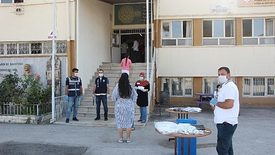 Covid-19 tedbirleri kapsamında KPSS heyecanı