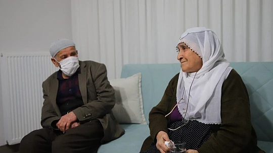 Cumhurbaşkanı Erdoğan'a sevgisiyle dikkat çeken Rabia nine, o anları anlattı