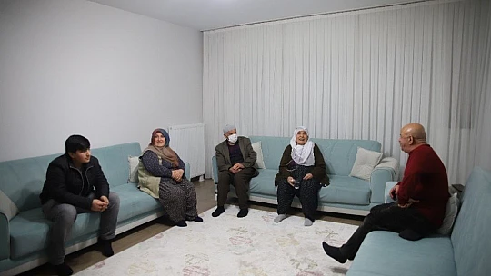 Cumhurbaşkanı Erdoğan'a sevgisiyle dikkat çeken Rabia nine, o anları anlattı