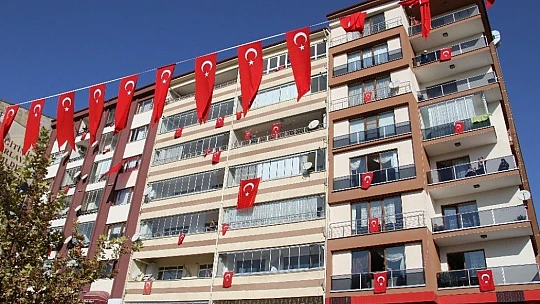 Cumhuriyetin 97. yılı Elazığ'da coşkuyla kutlandı