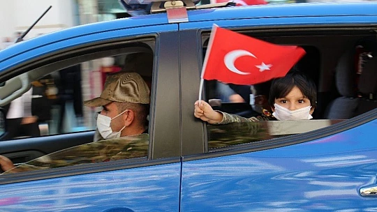 Cumhuriyetin 97. yılı Elazığ'da coşkuyla kutlandı