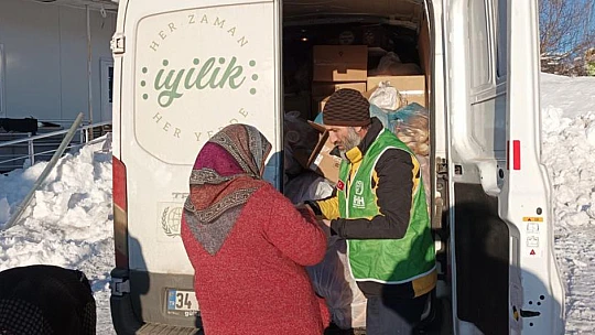 İHH Elazığ İnsani Yardım Derneği deprem bölgesinde
