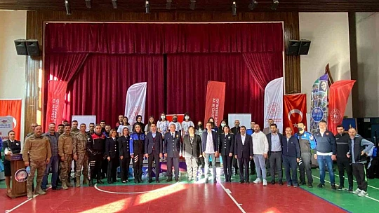 Dart turnuvası Polis Haftası için düzenlendi