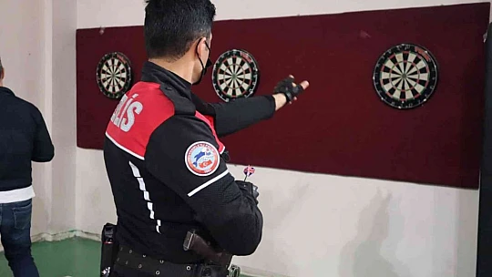 Dart turnuvası Polis Haftası için düzenlendi