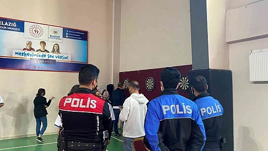 Dart turnuvası Polis Haftası için düzenlendi