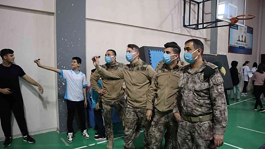 Dart turnuvası Polis Haftası için düzenlendi