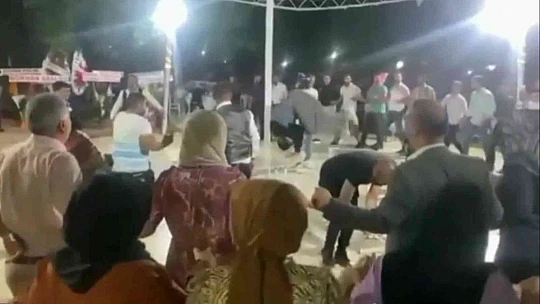 Davulcu sünnet düğününde kendinden geçti