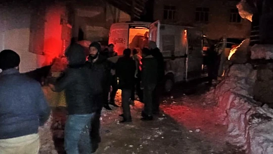 İHH Elazığ İnsani Yardım Derneği deprem bölgesinde