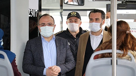 Denetime çıkan Vali, hem çay borçlarını ödedi, hem de gözleme yaptı