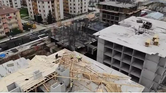 Deprem Konutlarında Çalışmalar Aralıksız Sürüyor