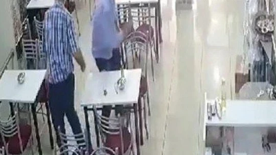 Deprem anı Elazığ'da kameralara yansıdı