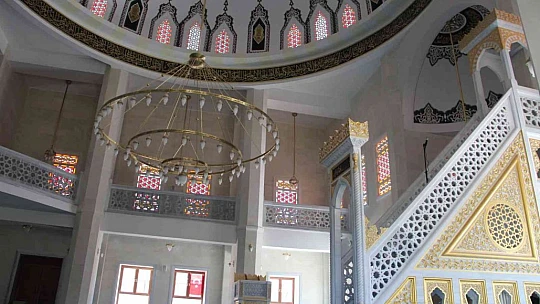 Depremin merkez üssünde vatandaşlar evlerine kavuşmanın mutluluğunu yaşıyor