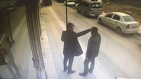 Direğe adeta kafa attı, neye uğradığını şaşırdı