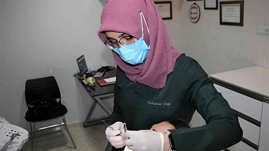 Diş hekimi Ayşenur Çam: 'Ramazan ayında da dişler günde iki kez fırçalanmalı'