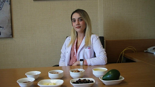 Diyetisyen Kübra Tekay: 'Yağlar ölçülü tüketilirse kilo aldırmaz, kilonun korunmasına yardımcı olur'