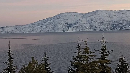 Doğunun gizli denizi Hazar Gölü'nde kış güzelliği