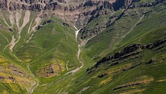 Droncu sınıf öğretmeninin  çektiği eşsiz görüntüler hayran bıraktı