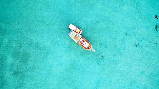 Droncu sınıf öğretmeninin  çektiği eşsiz görüntüler hayran bıraktı