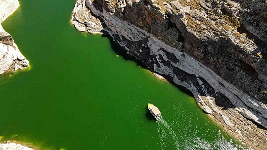 Droncu sınıf öğretmeninin  çektiği eşsiz görüntüler hayran bıraktı