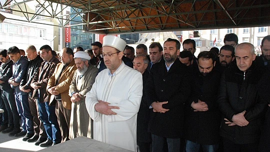 Elazığ'da Şehitler için gıyabi cenaze namazı kılındı