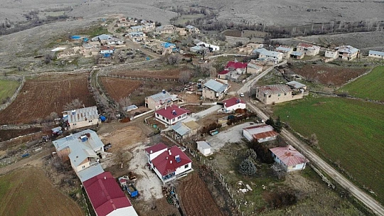 Elazığ'da Covid-19 görülen köy karantinaya alındı