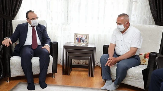 Vali Yırık, Şehit Ailesini Ziyaret Etti