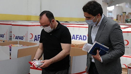 Yardım Kolileri Depremzedelere Dağıtıldı