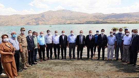 Vali Yırık: Hazar Gölümüz Bir Balık Gölü Olacak