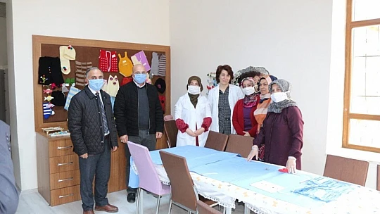 Hastanede Maske Üretilmeye Başlandı