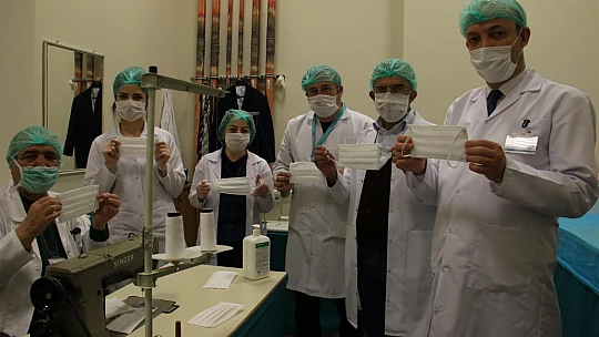 Şehir Hastanesinde maske ve dezenfektan üretimine başlandı