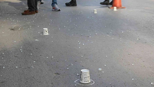 Ekmek sırası beklerken başına düşen cam parçaları ile yaralandı