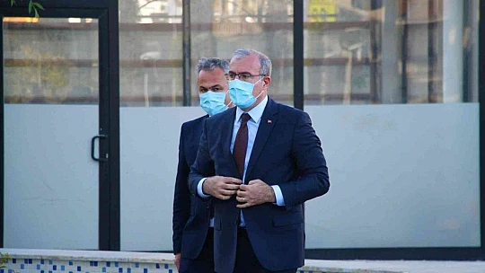 Elazığ'a atanan Vali Toraman görevine başladı