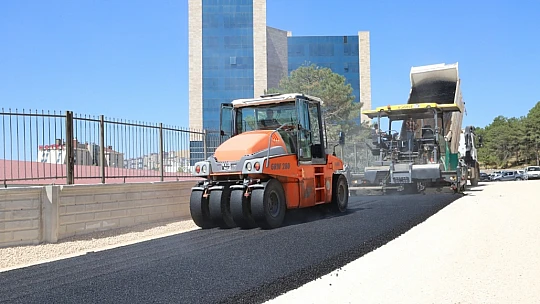 Elazığ Belediyesi Yol Çalışmalarını Sürdürüyor