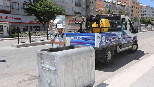 Elazığ Belediyesinden bayram sonrası temizlik ve ilaçlama çalışması