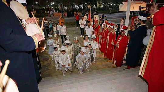 Elazığ Belediyesinden sünnet şöleni