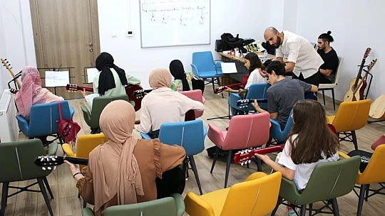 Elazığ Belediyesinin enstrüman kurslarına yoğun ilgi