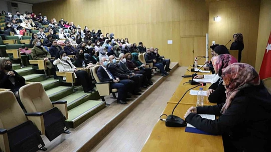 Elazığ'da 'İstiklal Marşı ve Mehmet Akif Ersoy' paneli