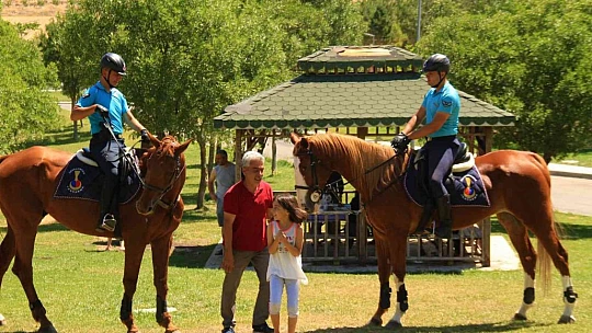 Elazığ'da 'Atlı Jandarma Timi' göreve başladı