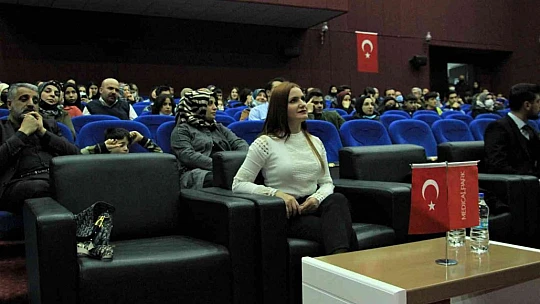 Elazığ'da 'Çocuğum İçin Önce Ben' semineri düzenledi