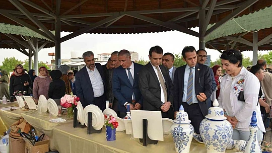 Elazığ'da 'Hayat Boyu Öğrenme Şenliği' düzenlendi