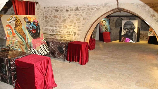 Elazığ'da 'Kadın temalı' resim sergisi açıldı