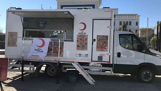 Elazığ'da 'Kızılay Sokağı' ve fotoğraf sergisi açıldı