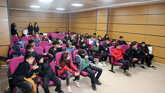 Elazığ'da 'Madde ve Medya Bağımlılığından Kurtulma' semineri