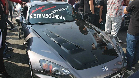Elazığ'da 'Modifiyeli Araç ve Motosiklet Festivali' renkli görüntülere sahne oldu
