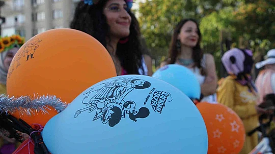 Elazığ'da 'Süslü Kadınlar' Otomobilsiz Kentler Günü için pedal çevirdi